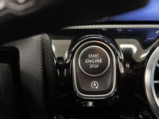 Used 2025 Mercedes-Benz CLA 250 4MATIC image 21