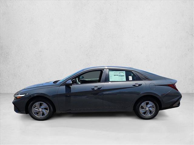 New 2026 Hyundai Elantra SE FWD image 5
