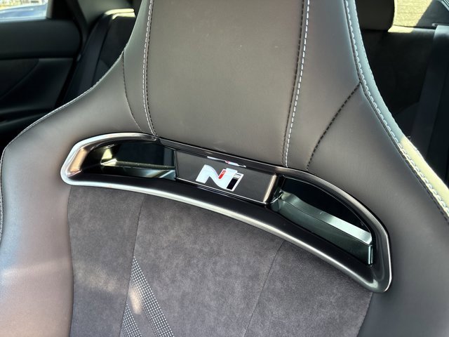 Used 2025 Hyundai Elantra N image 19