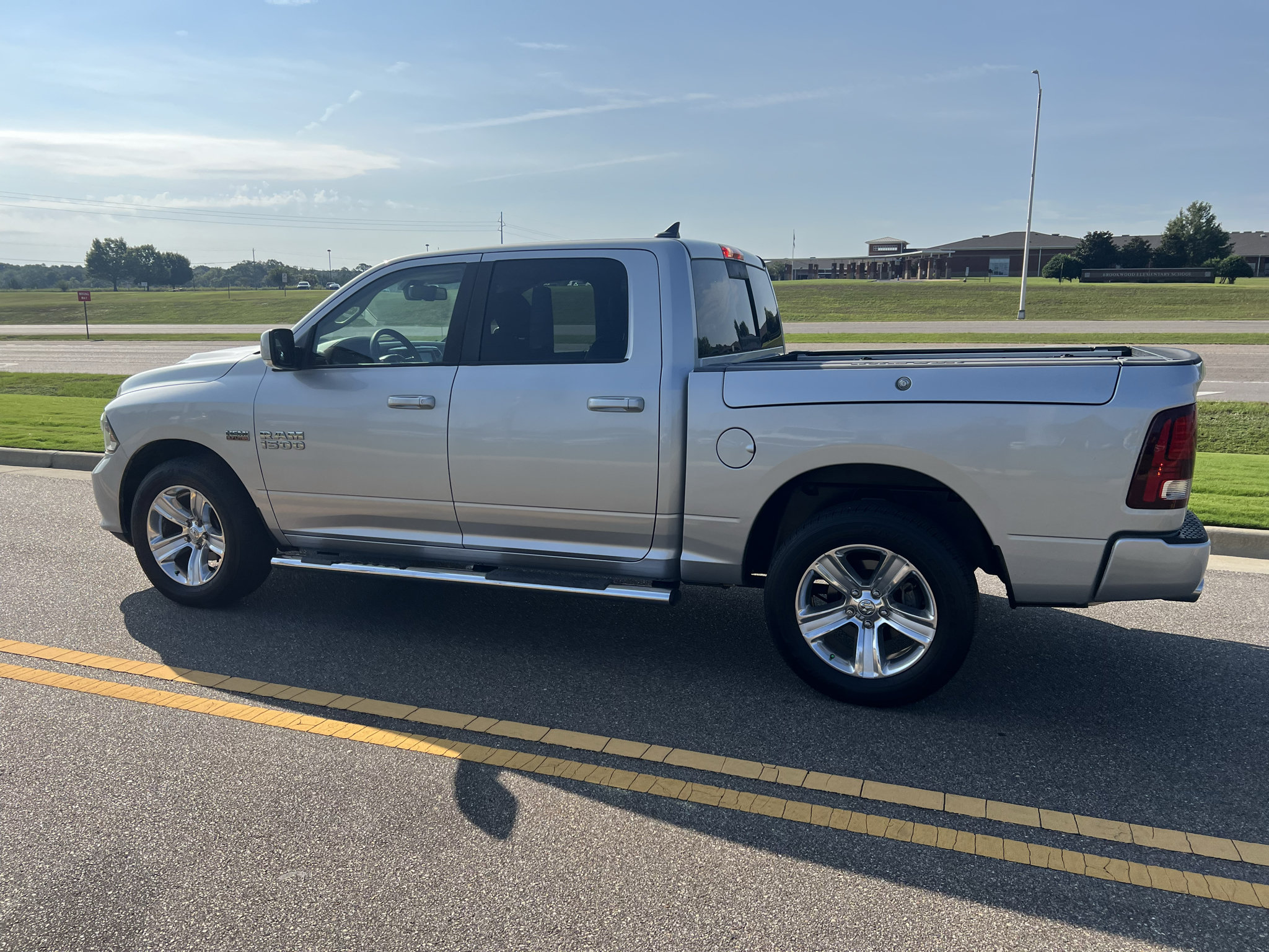 Used 2015 RAM 1500 Sport w/ Remote Start & Security Group AWD/4WD image 8