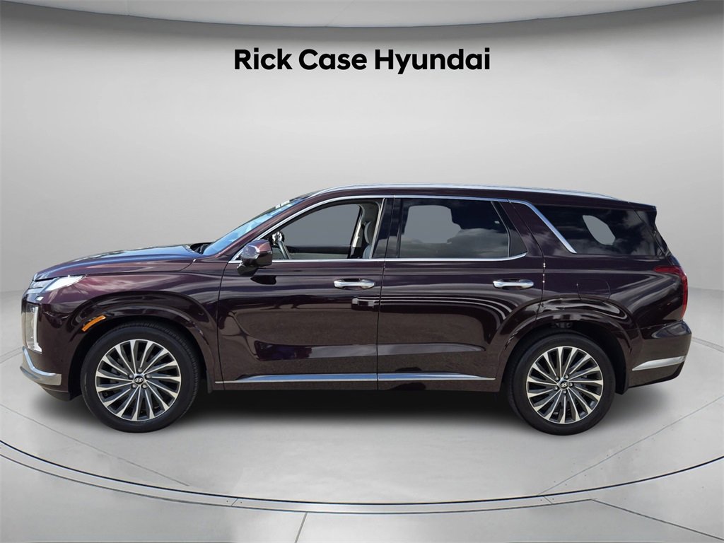 Used 2024 Hyundai Palisade Calligraphy image 3
