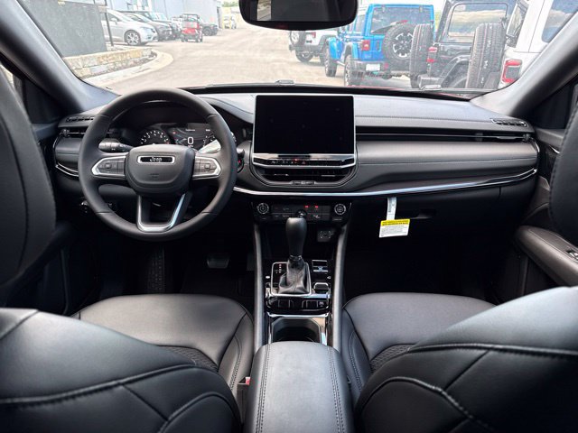 New 2026 Jeep Compass Latitude AWD/4WD image 14