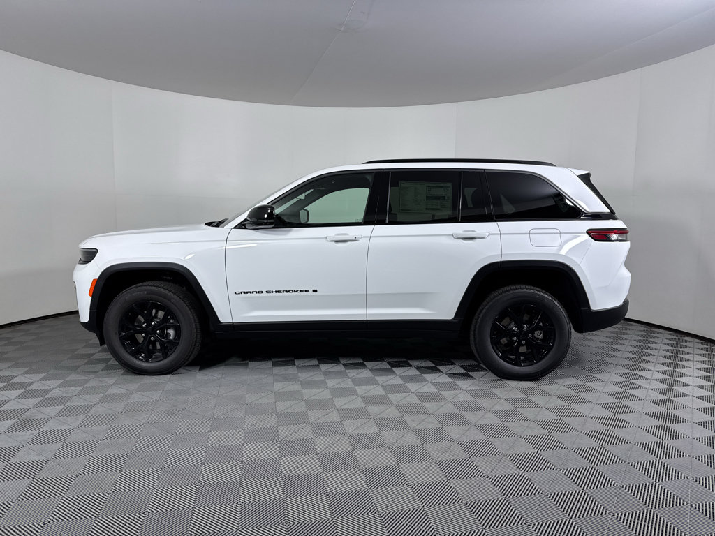 New 2026 Jeep Grand Cherokee Altitude AWD/4WD image 14