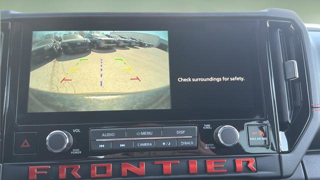 Used 2025 Nissan Frontier PRO-4X image 25