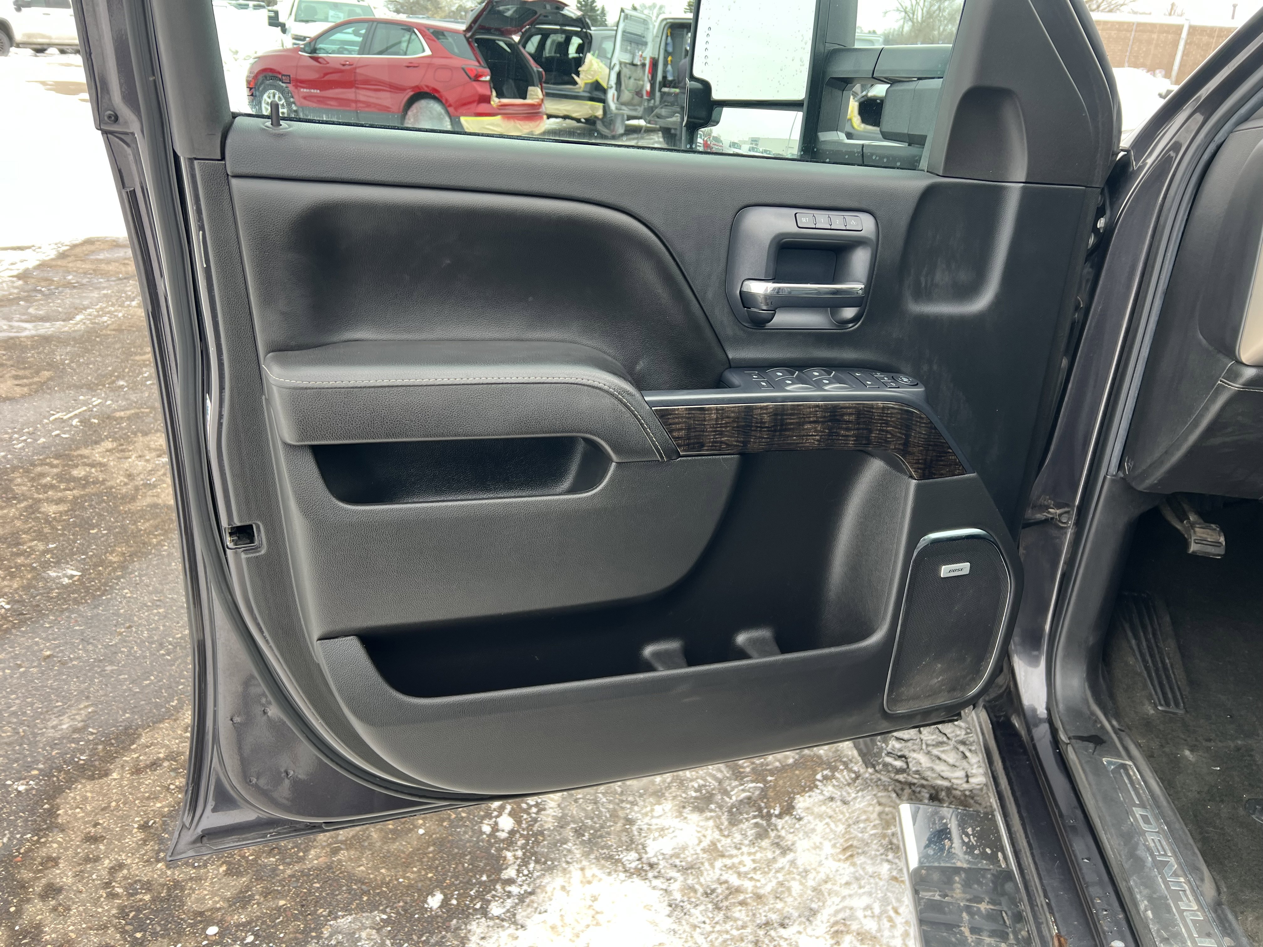 Used 2015 GMC Sierra 3500 Denali w/ Duramax Plus Package image 15