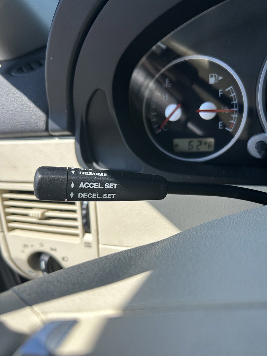 Used 2005 Chrysler Crossfire Limited RWD image 18