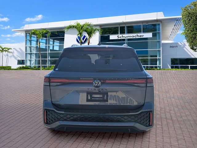 New 2026 Volkswagen Tiguan SE R-Line FWD image 6