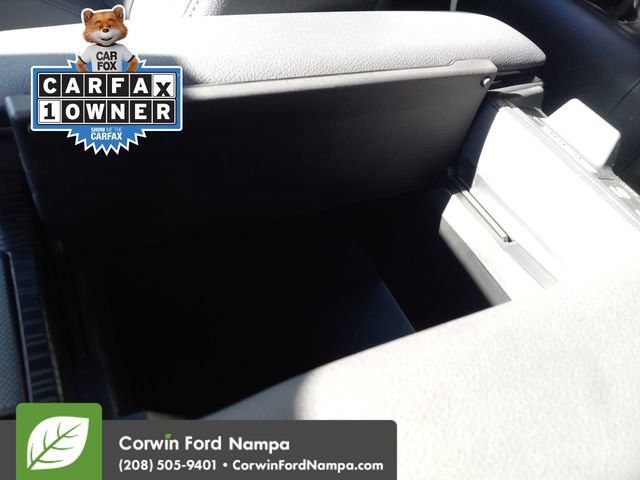 Used 2025 Toyota Sienna XLE Woodland Edition image 19