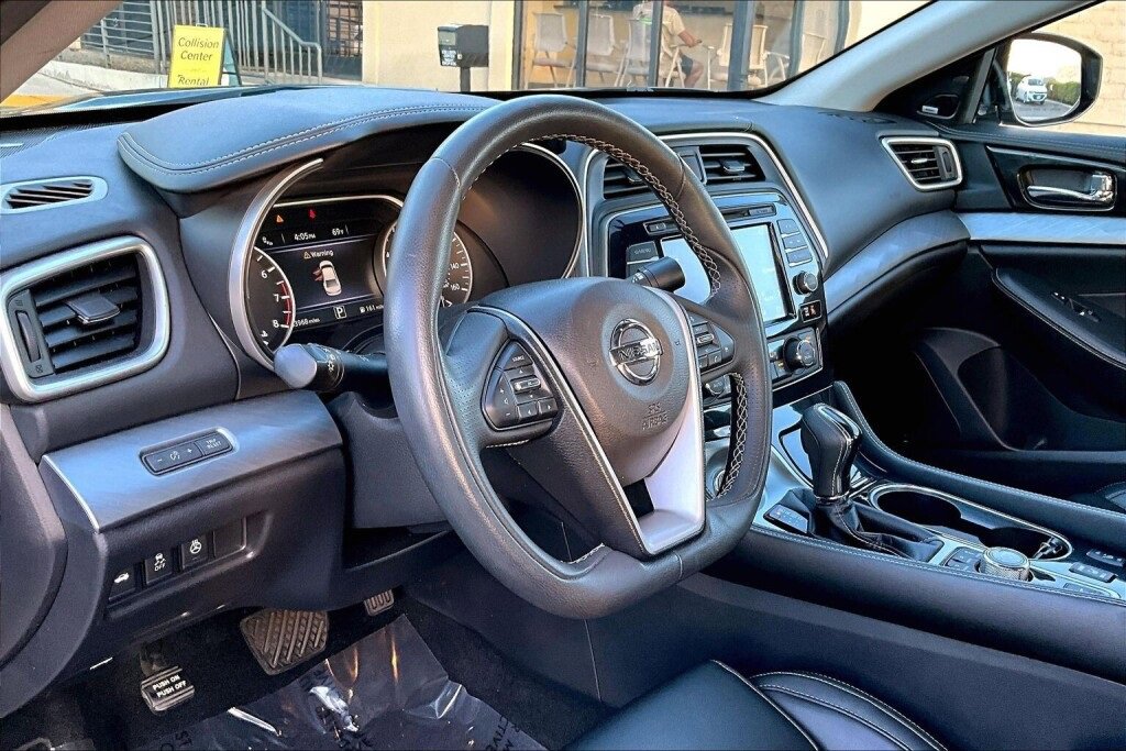 Used 2017 Nissan Maxima 3.5 SL image 9