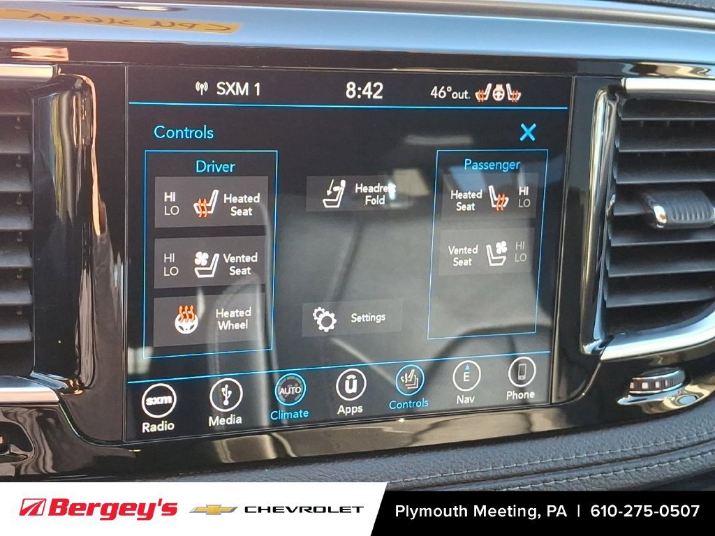 Used 2018 Chrysler Pacifica Limited FWD image 29