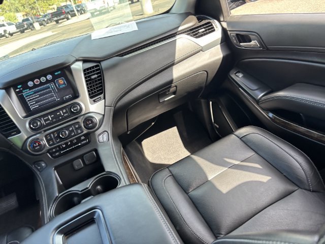 Used 2020 Chevrolet Tahoe LT w/ Off-Road Package AWD/4WD image 16