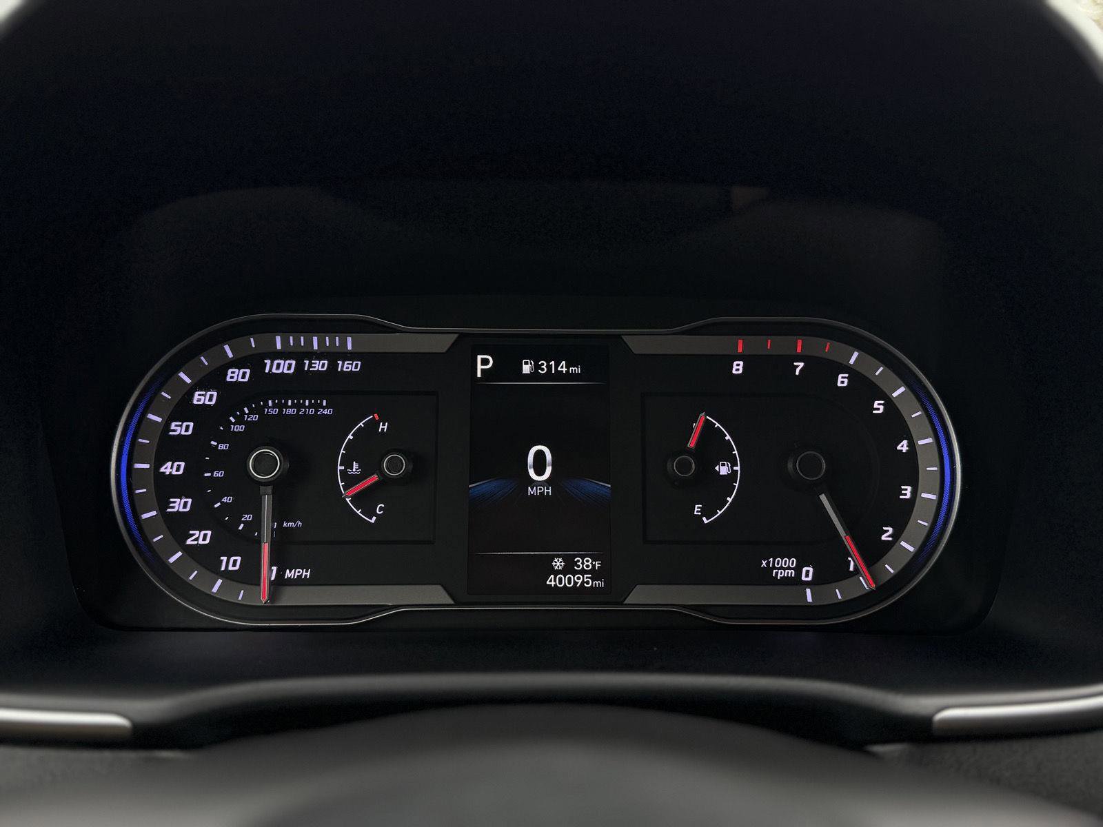 Used 2022 Hyundai Santa Cruz SEL image 17