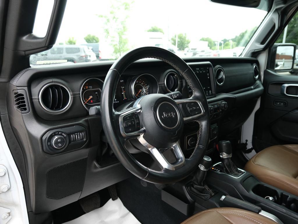 Used 2022 Jeep Gladiator Overland w/ Popular Equipment Package AWD/4WD image 3