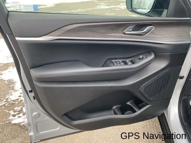 New 2026 Jeep Grand Cherokee Altitude image 24