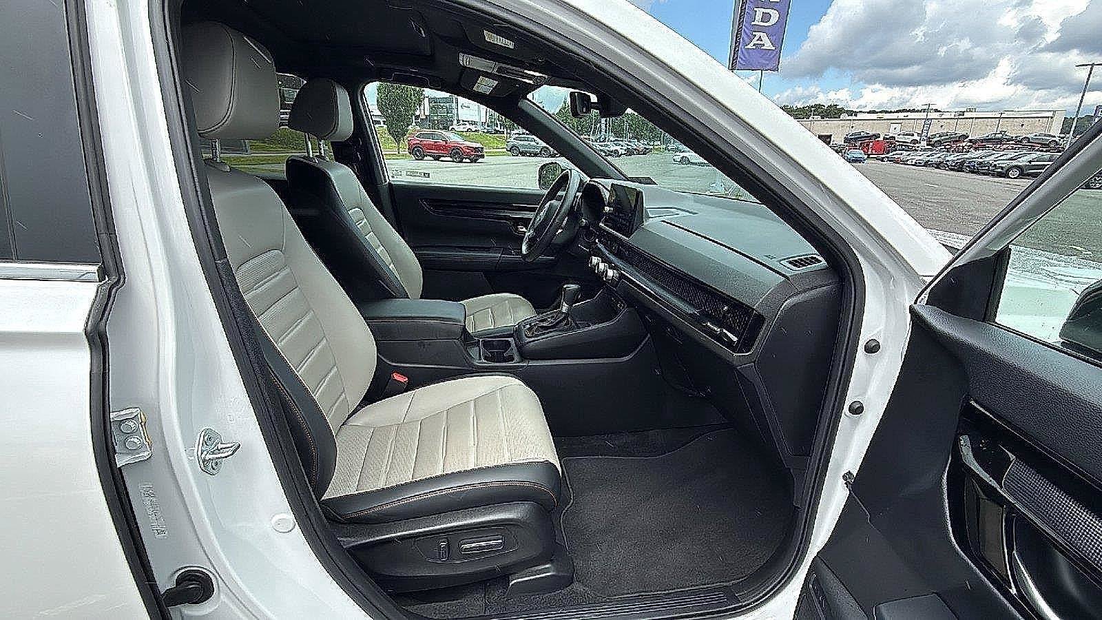 Used 2024 Honda CR-V Sport Touring image 18