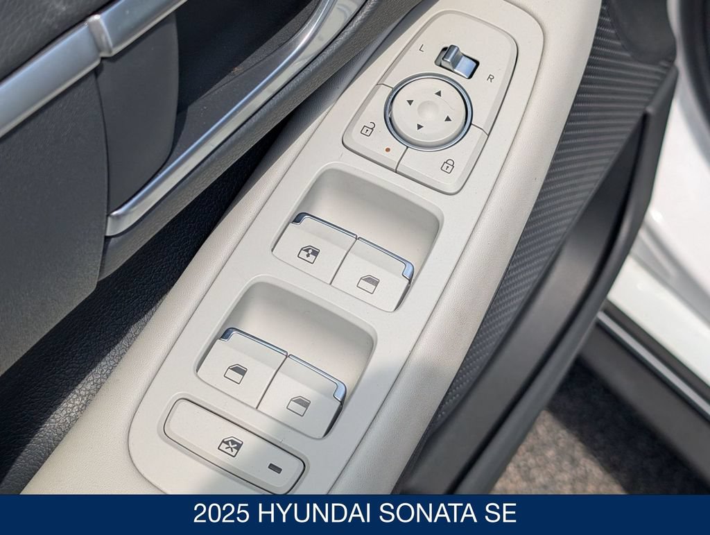 Certified 2025 Hyundai Sonata SE FWD image 12