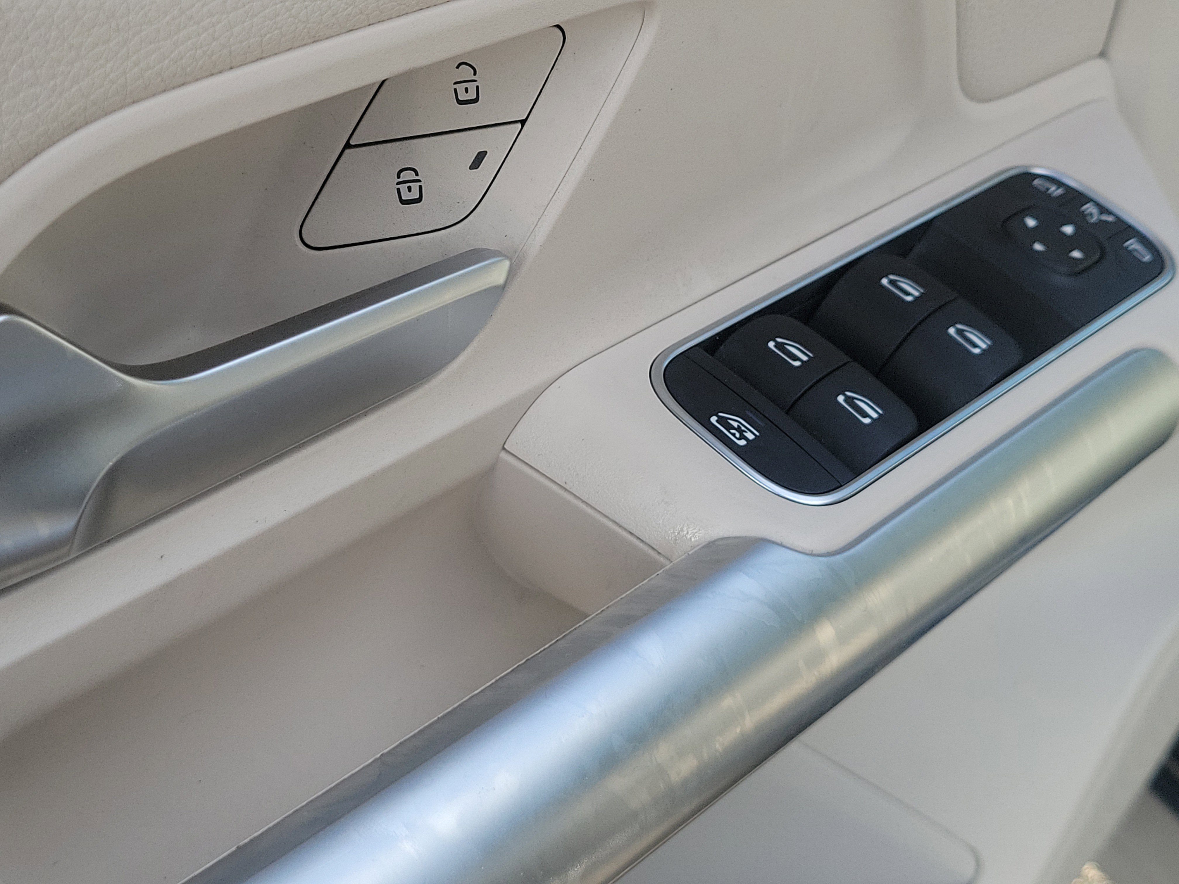 Used 2025 Mercedes-Benz GLA 250 image 17