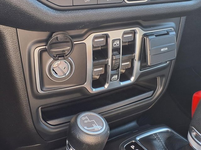 Used 2025 Jeep Wrangler Sport S image 10