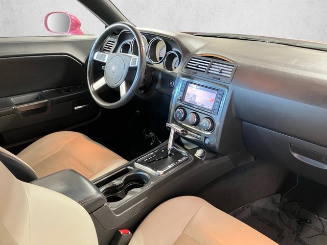 Used 2010 Dodge Challenger R/T RWD image 19