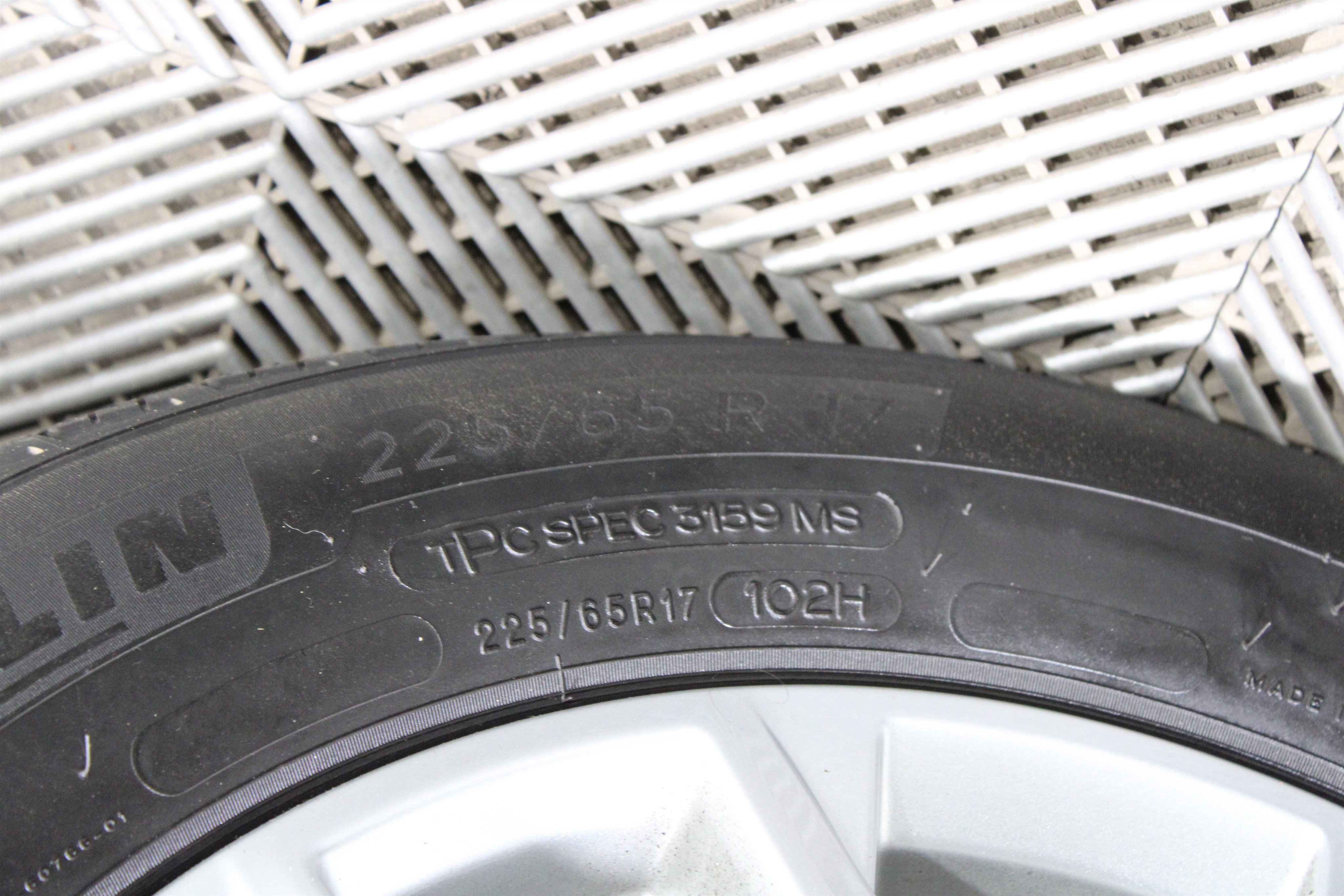 Used 2023 Chevrolet Equinox LT w/ LPO, Floor Liner Package image 34