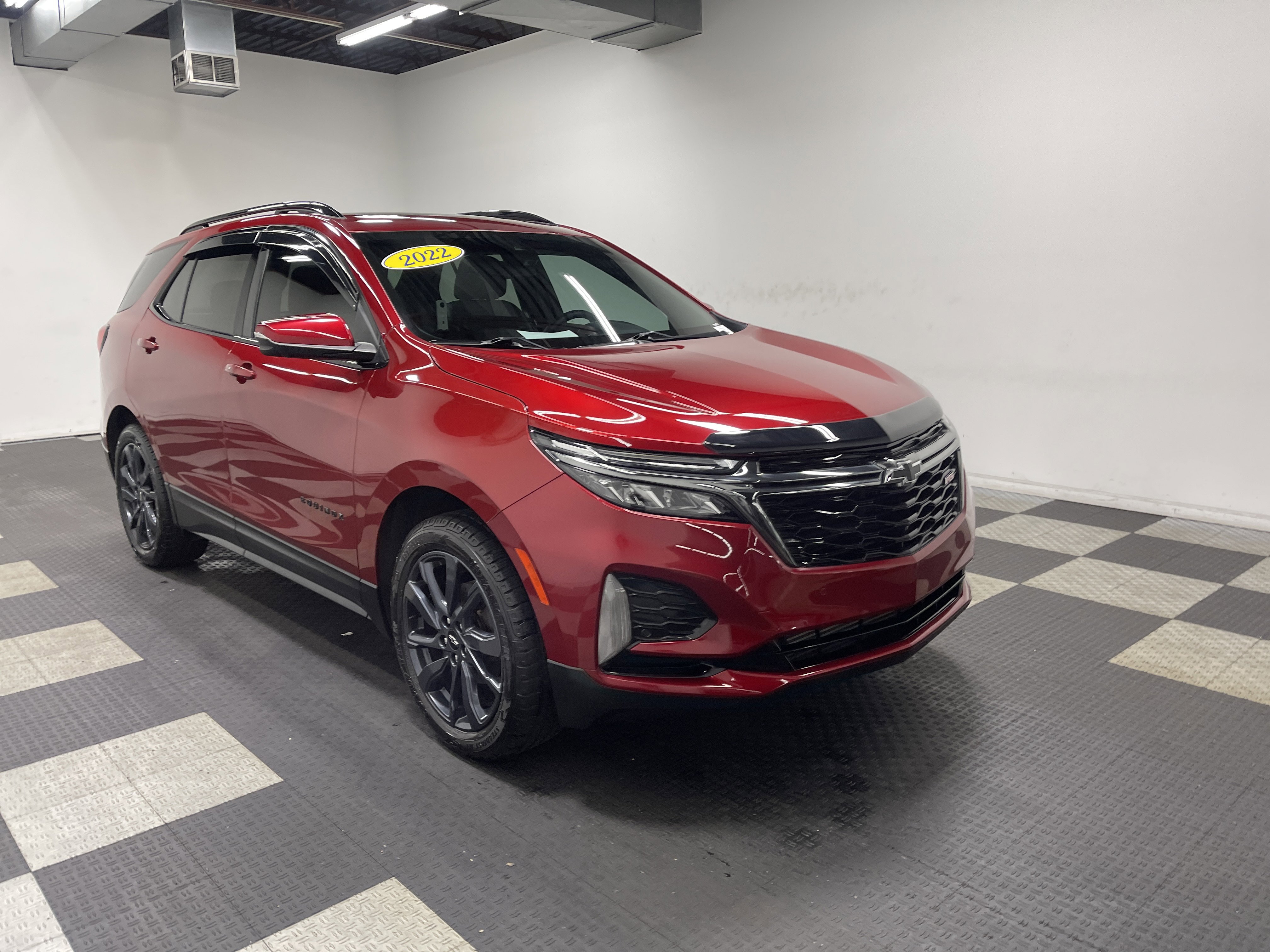 Used 2022 Chevrolet Equinox RS w/ RS Leather Package image 6