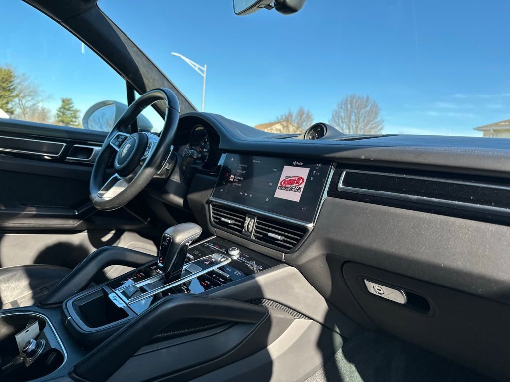 Used 2022 Porsche Cayenne GTS image 25