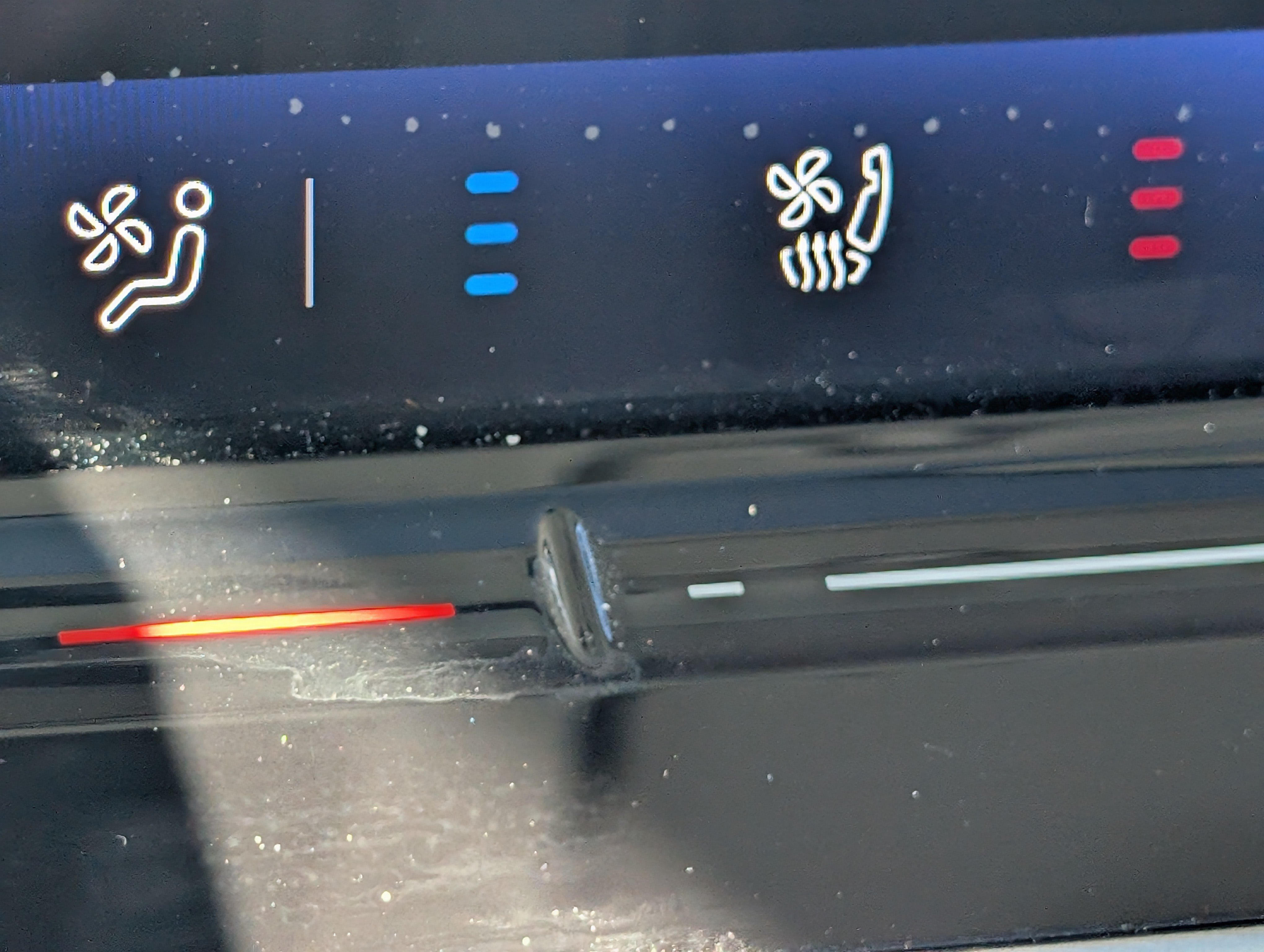 Used 2025 Volkswagen ID. Buzz 1st Edition AWD/4WD image 30