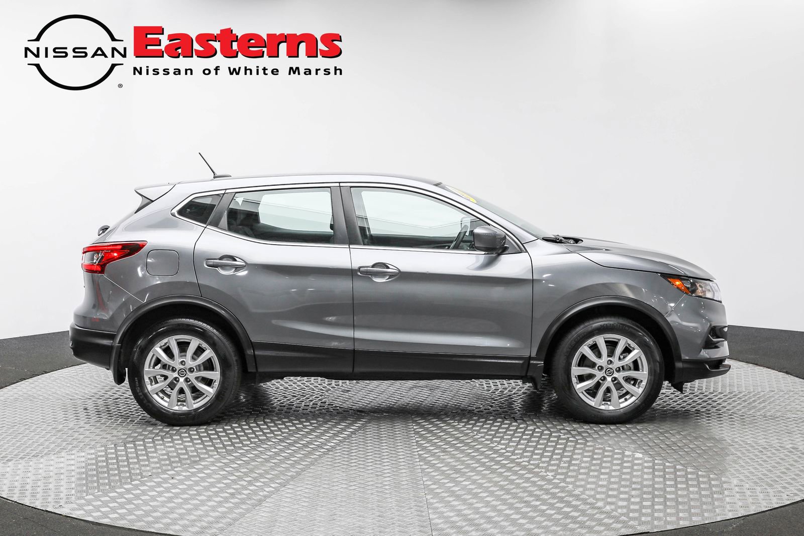 Used 2022 Nissan Rogue Sport S image 4