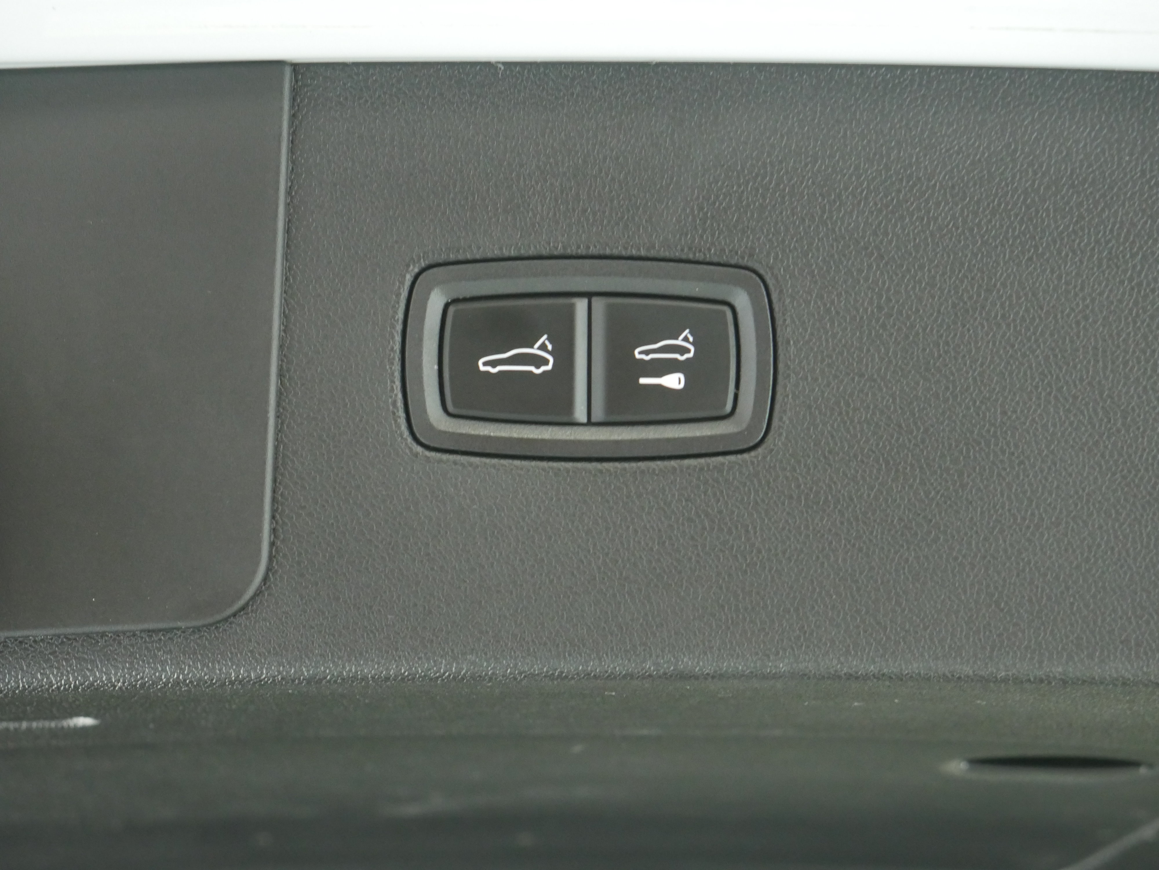 Certified 2023 Porsche Cayenne Turbo AWD/4WD image 21