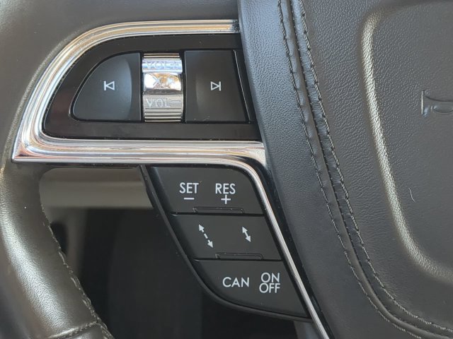 Used 2019 Lincoln Continental Reserve AWD/4WD image 25