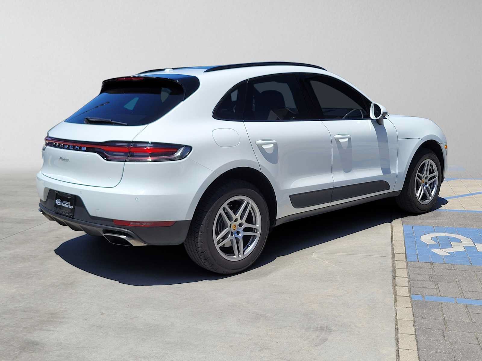 Used 2021 Porsche Macan AWD/4WD image 4
