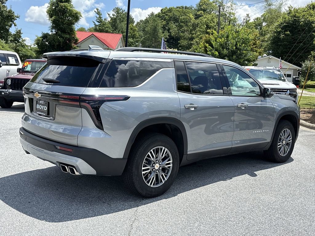 New 2025 Chevrolet Traverse LT FWD image 9