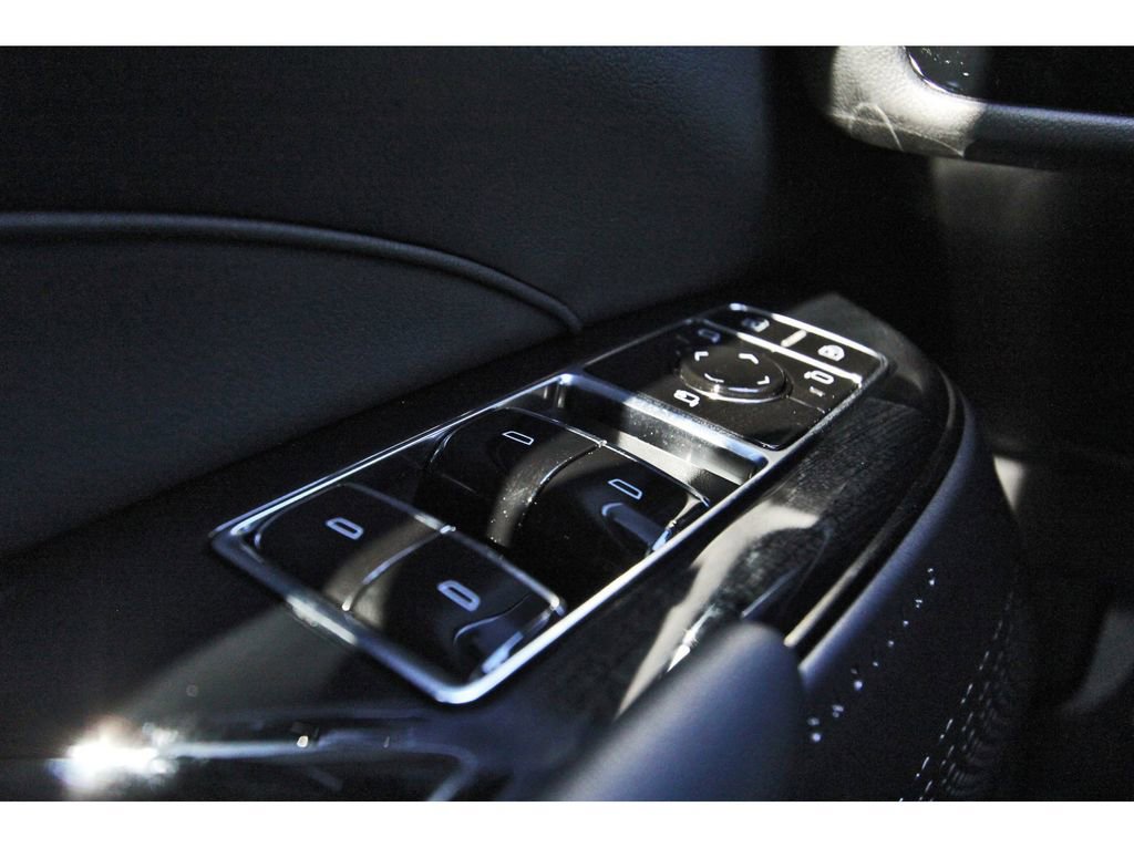 New 2026 Cadillac Lyriq Luxury image 14