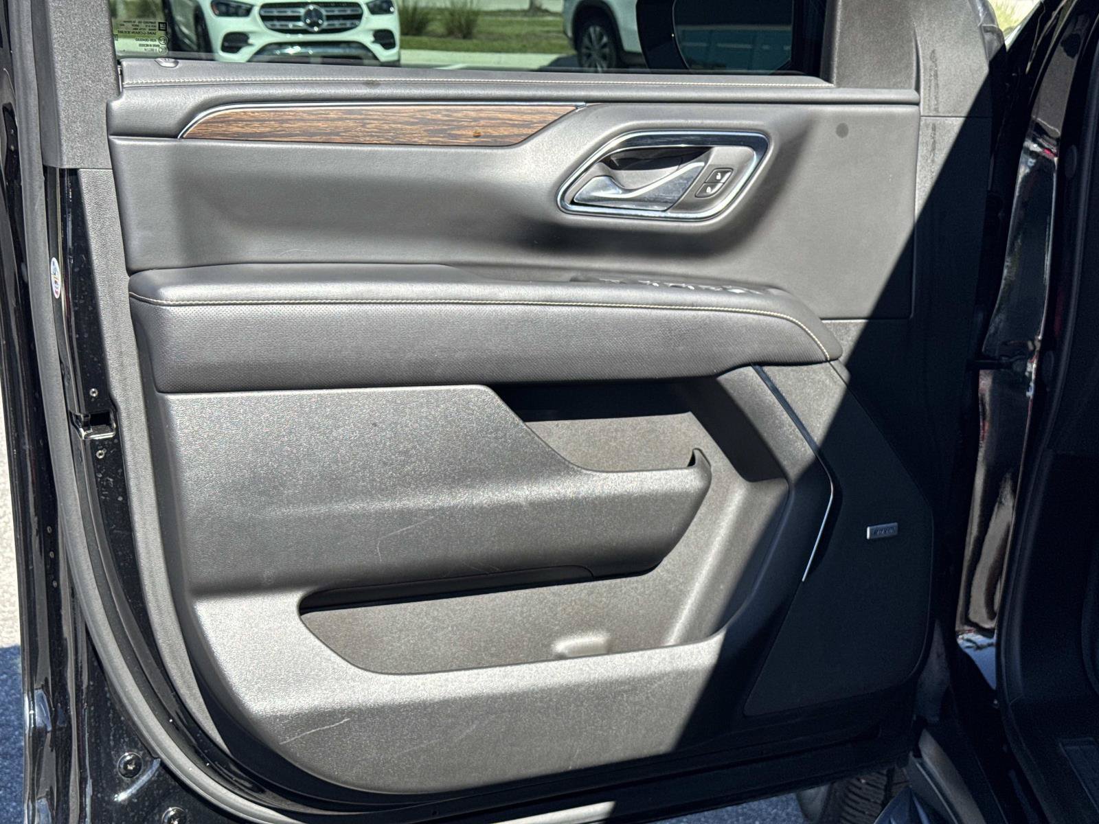 Used 2024 Chevrolet Tahoe Premier AWD/4WD image 10