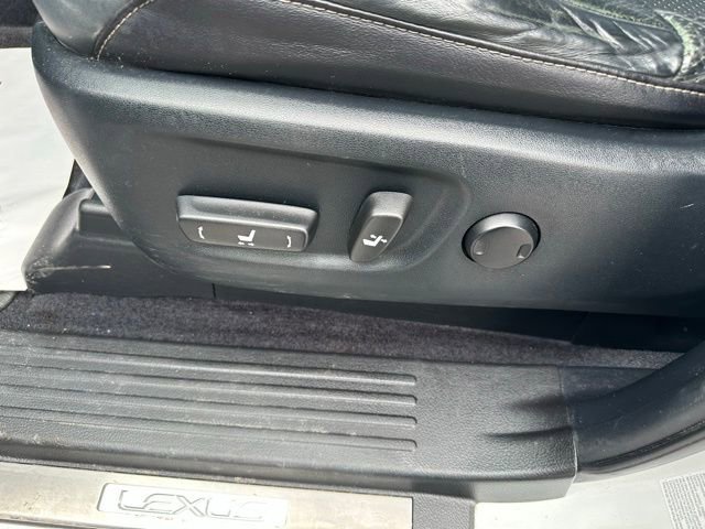 Used 2016 Lexus GX 460 Luxury w/ Preferred Accessory Package image 28