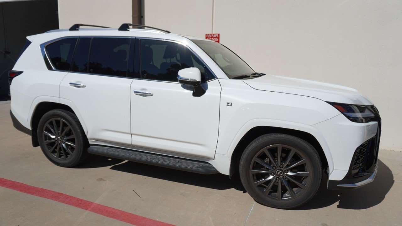 Certified 2024 Lexus LX 600 F Sport AWD/4WD image 4