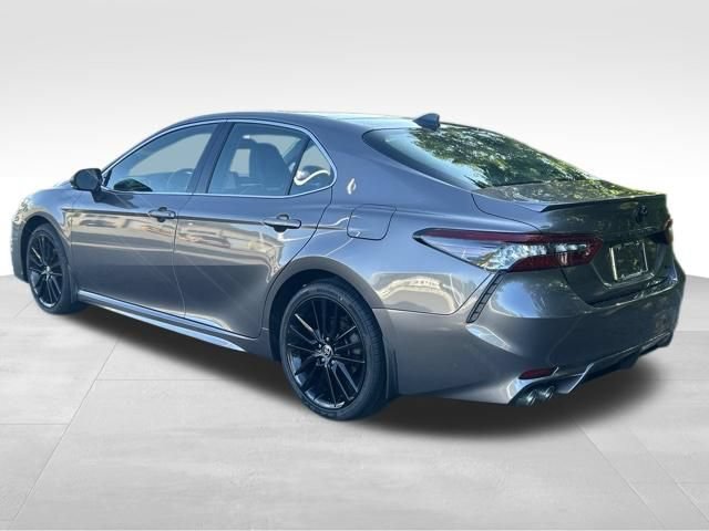 Certified 2022 Toyota Camry XSE FWD image 6