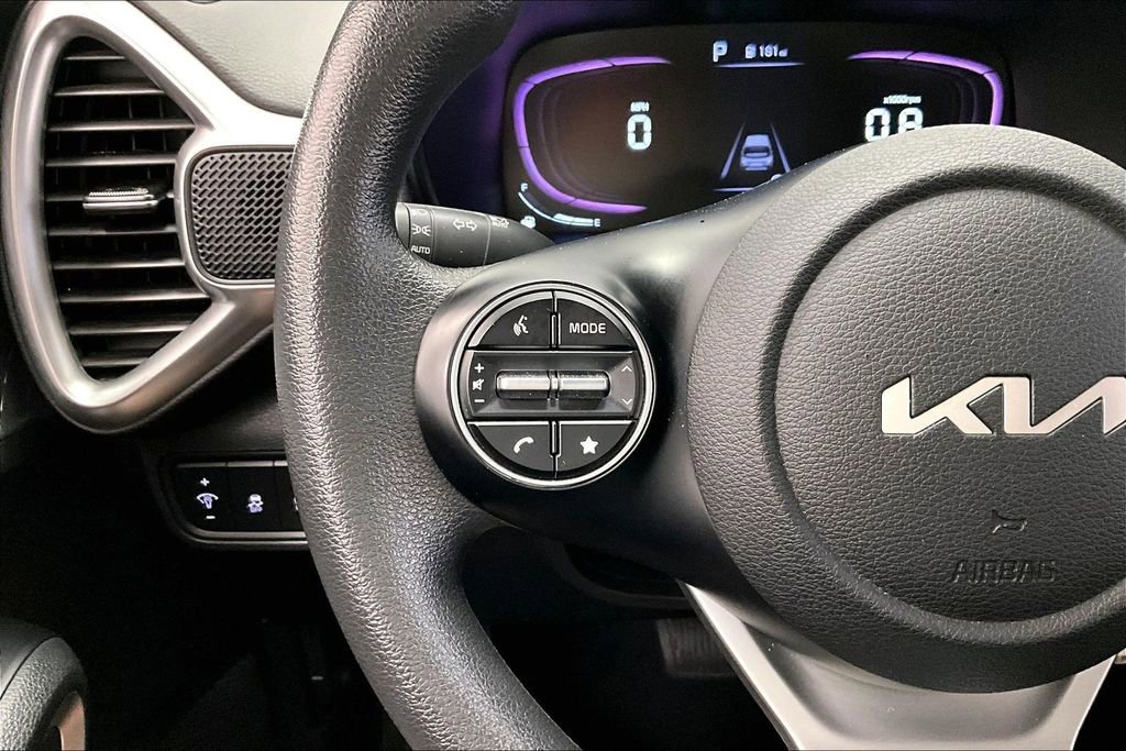 Used 2023 Kia Soul LX w/ LX Technology Package FWD image 20