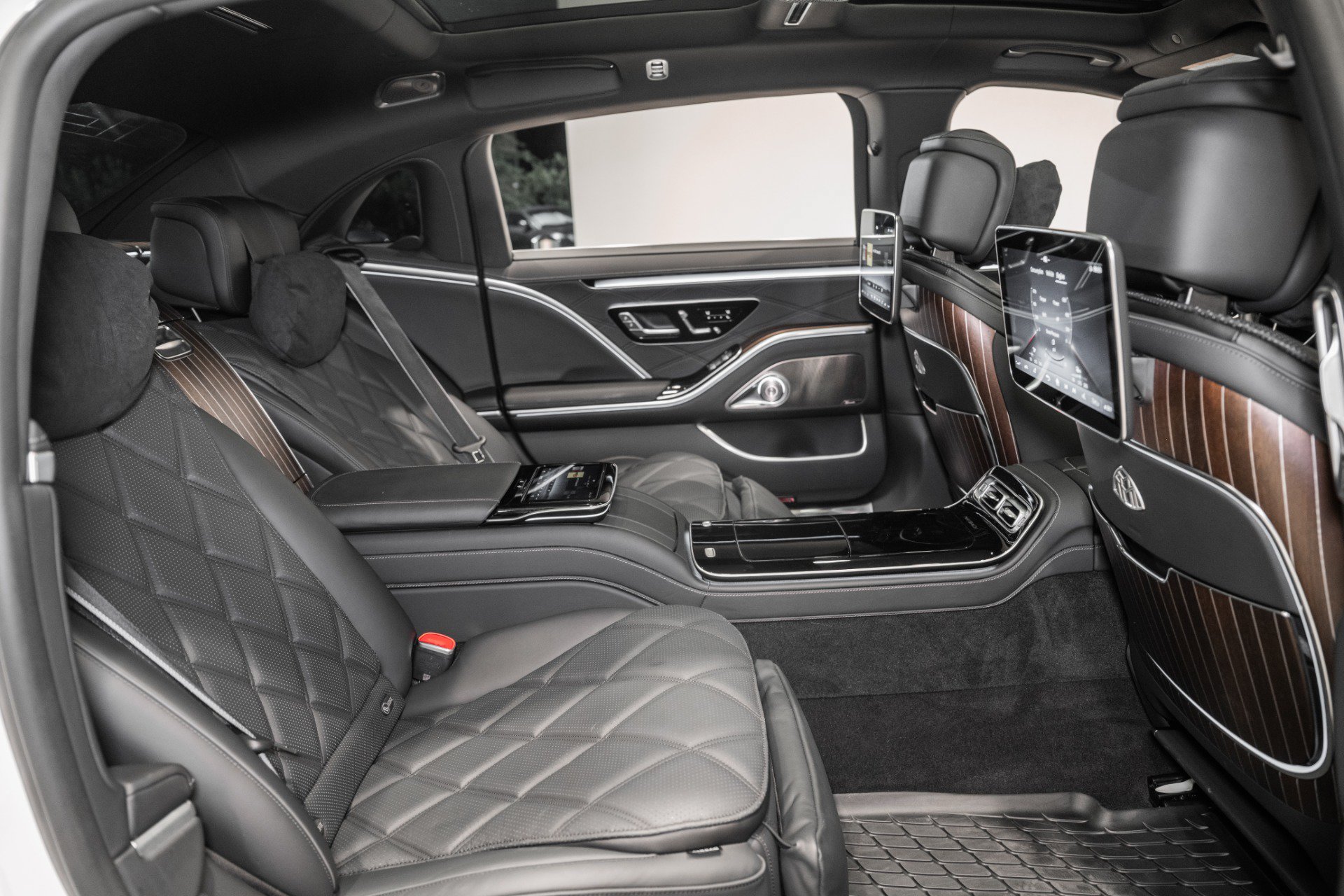 Used 2023 Mercedes-Benz Maybach S 680 4MATIC image 25