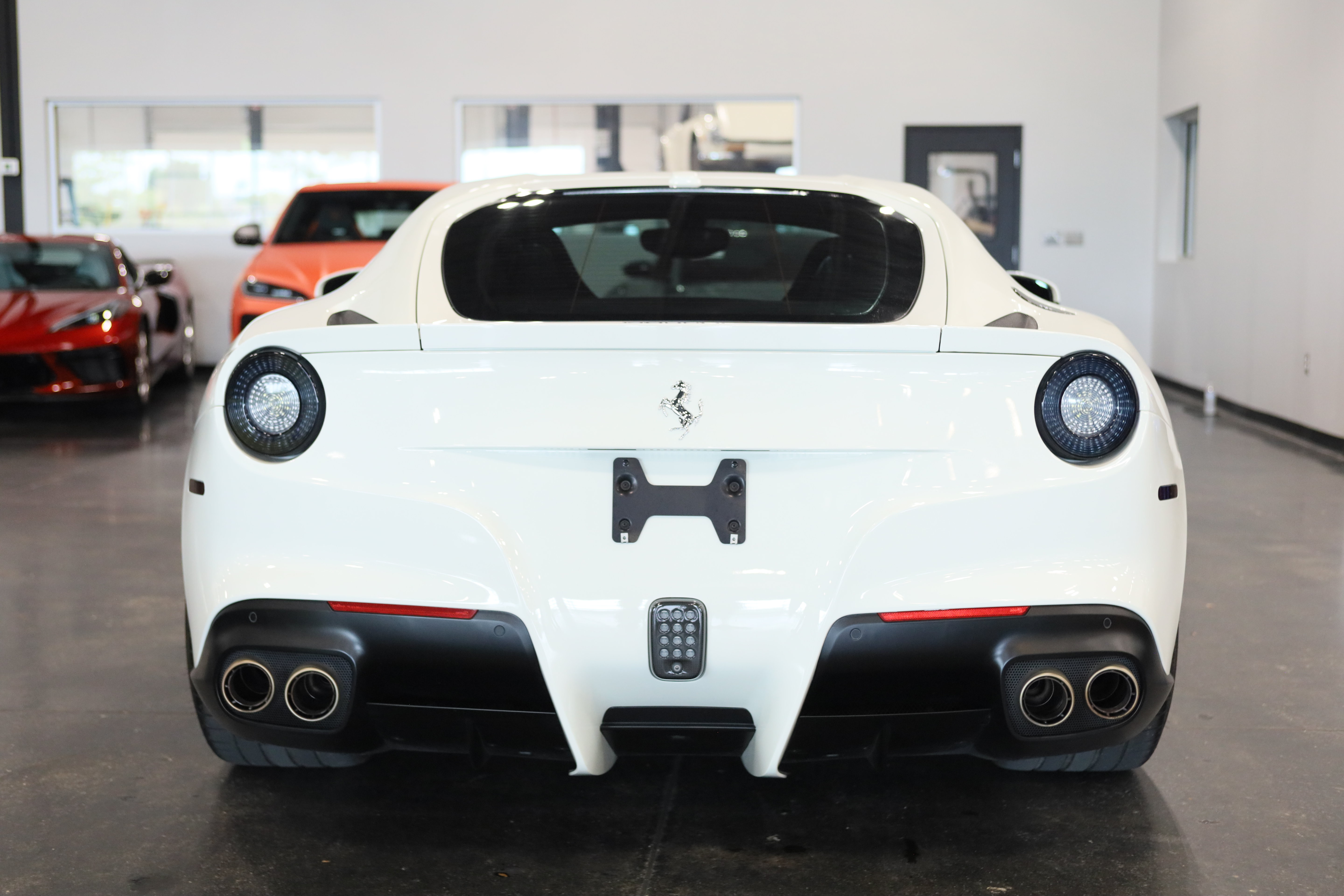 Used 2015 Ferrari F12 Berlinetta RWD image 5