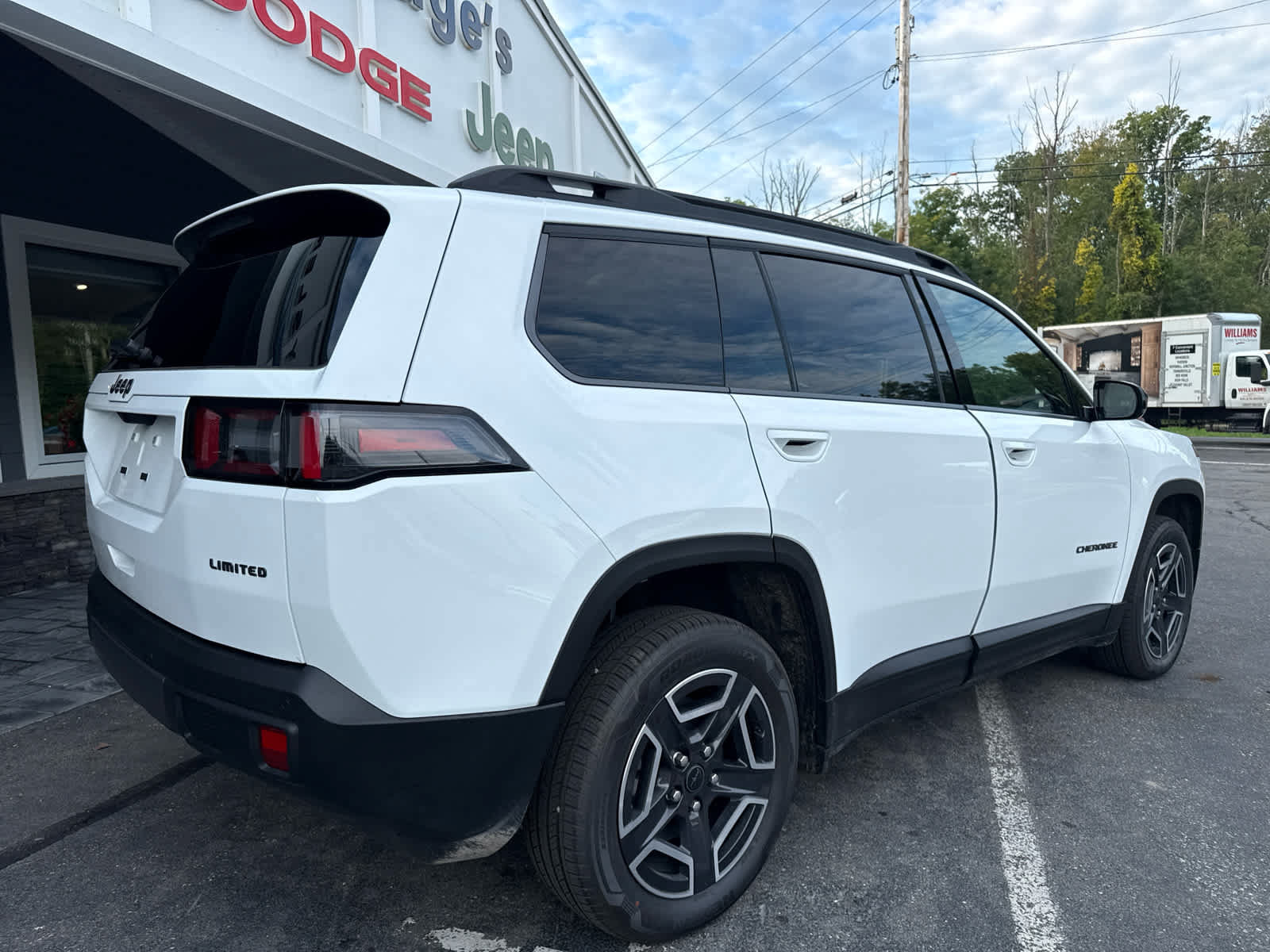 New 2026 Jeep Cherokee Limited AWD/4WD image 3
