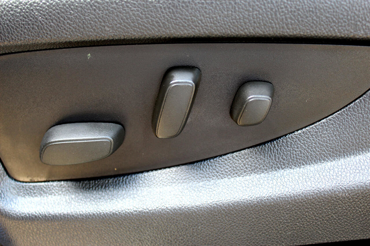 Used 2015 GMC Yukon XL Denali w/ Touring Package image 12