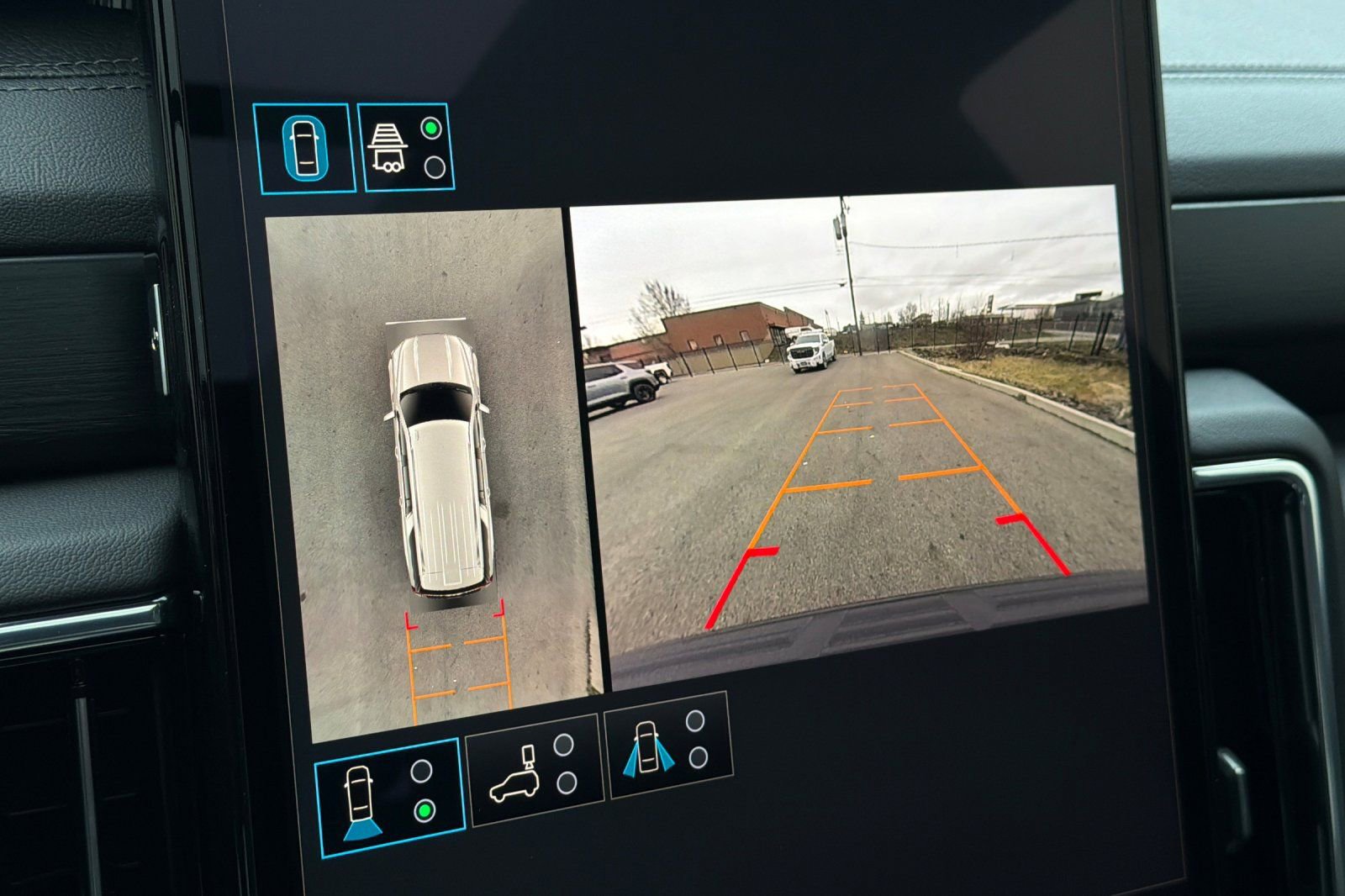 New 2026 GMC Yukon XL Denali w/ Sun & Power Step Package image 24