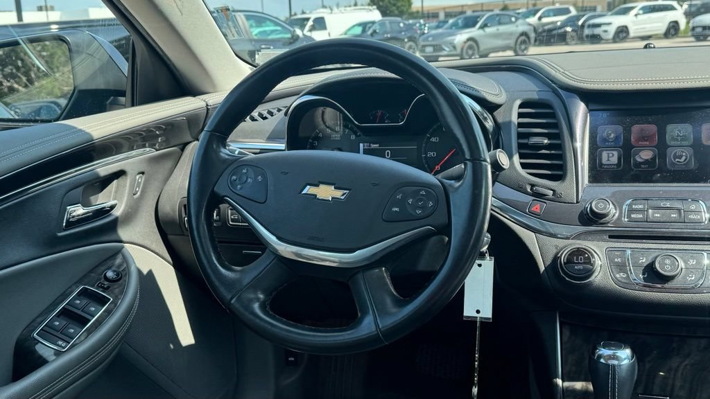 Used 2015 Chevrolet Impala LT w/ Convenience Package FWD image 16