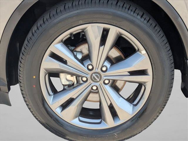 Certified 2024 Nissan Murano Platinum w/ Cargo Package FWD image 25