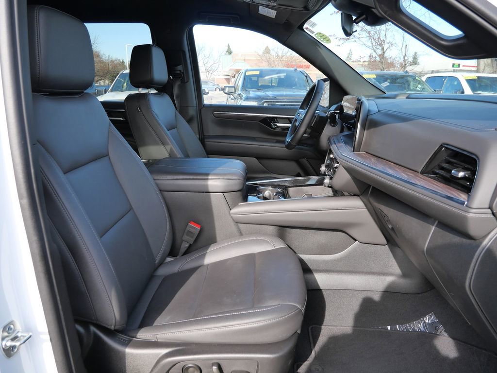Used 2025 Chevrolet Tahoe LT image 14