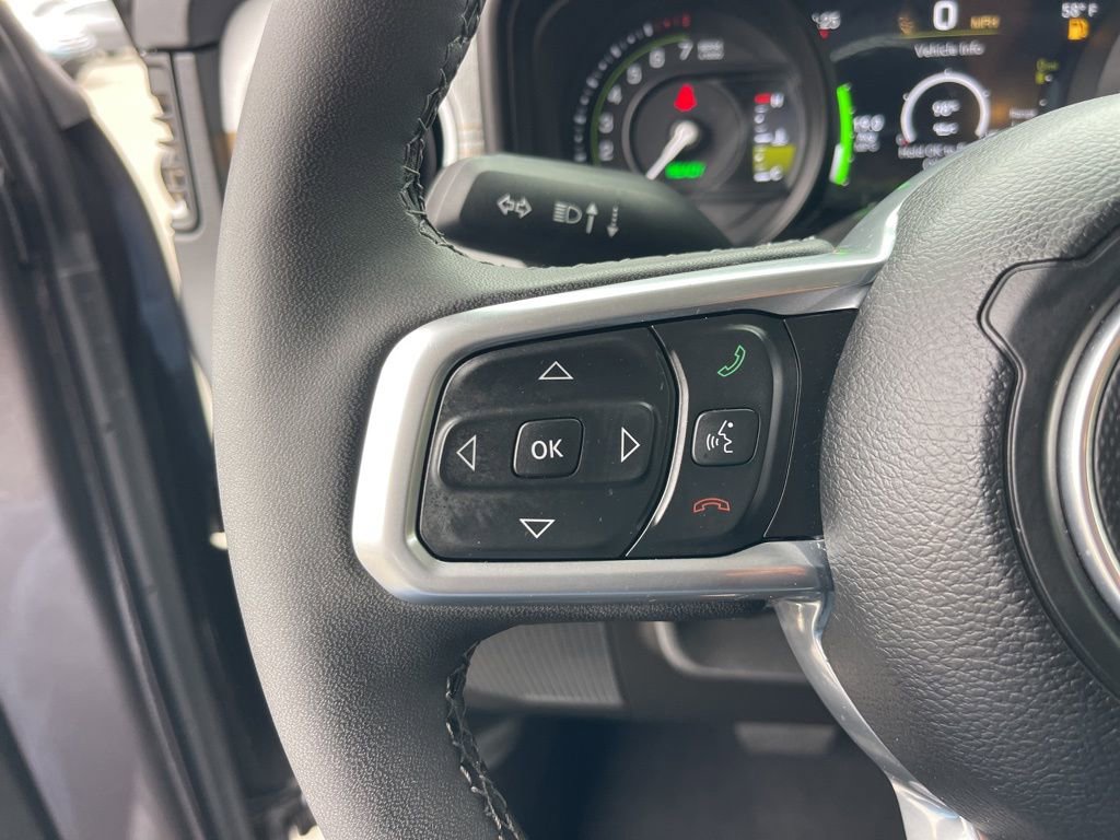 Certified 2025 Jeep Wrangler Unlimited Sahara w/ Safety Group image 18