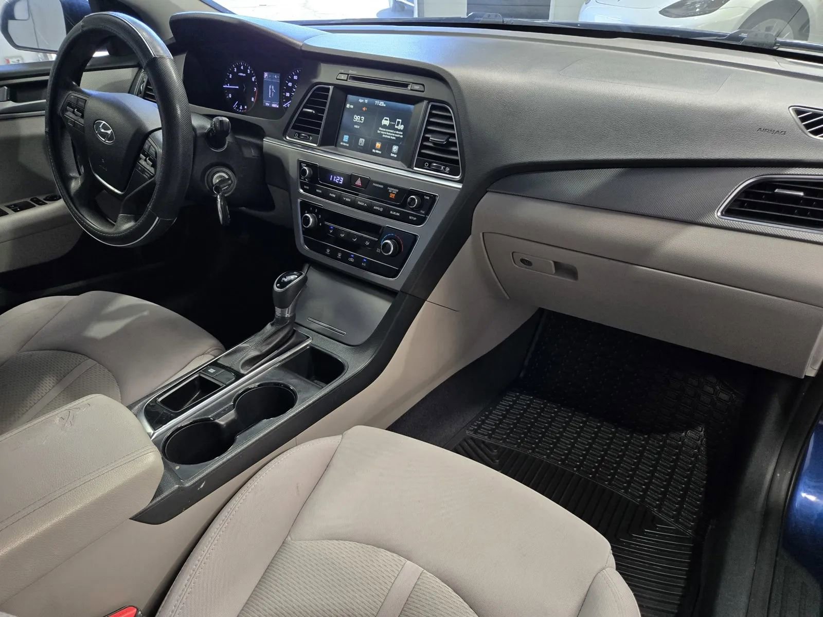 Used 2016 Hyundai Sonata SE FWD image 5