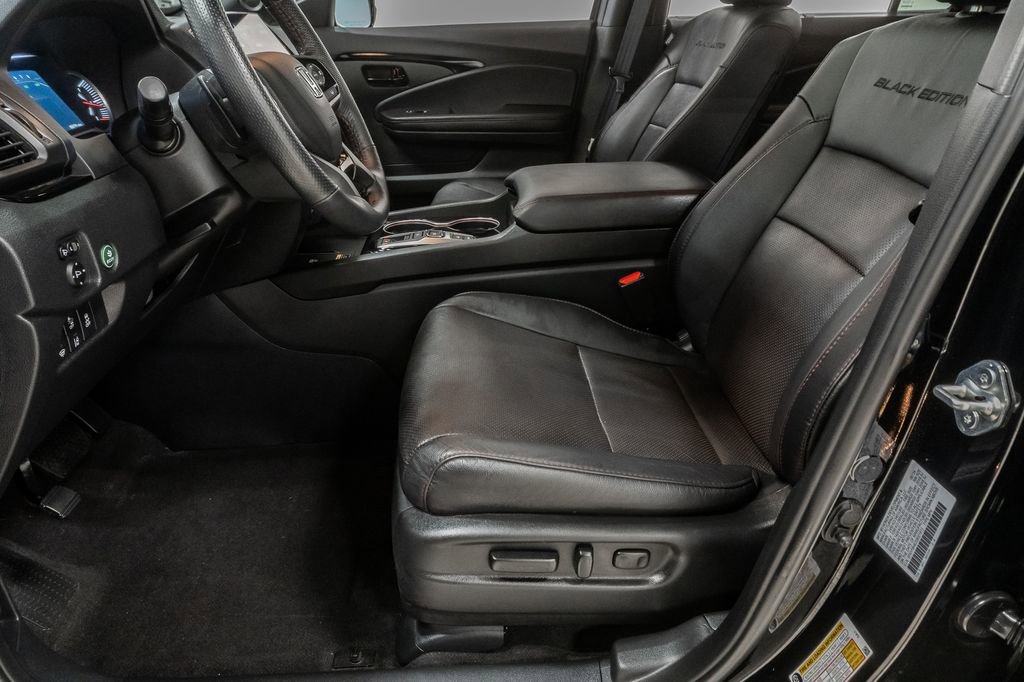 Used 2025 Honda Passport Black Edition image 12