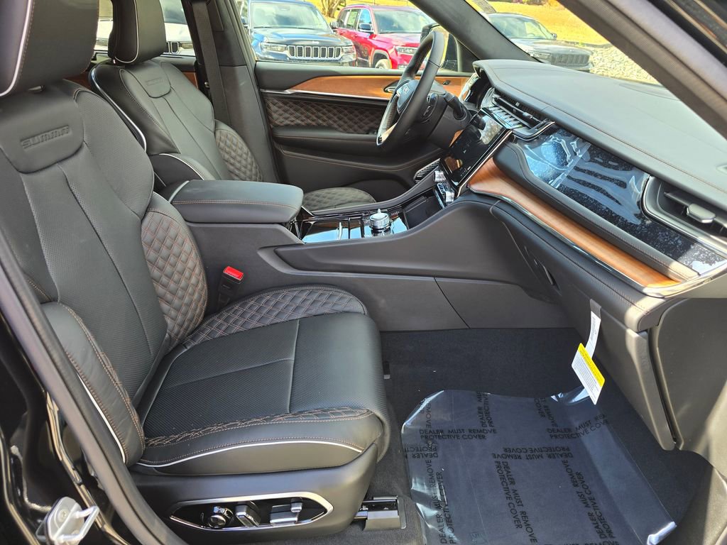 New 2025 Jeep Grand Cherokee Summit image 30